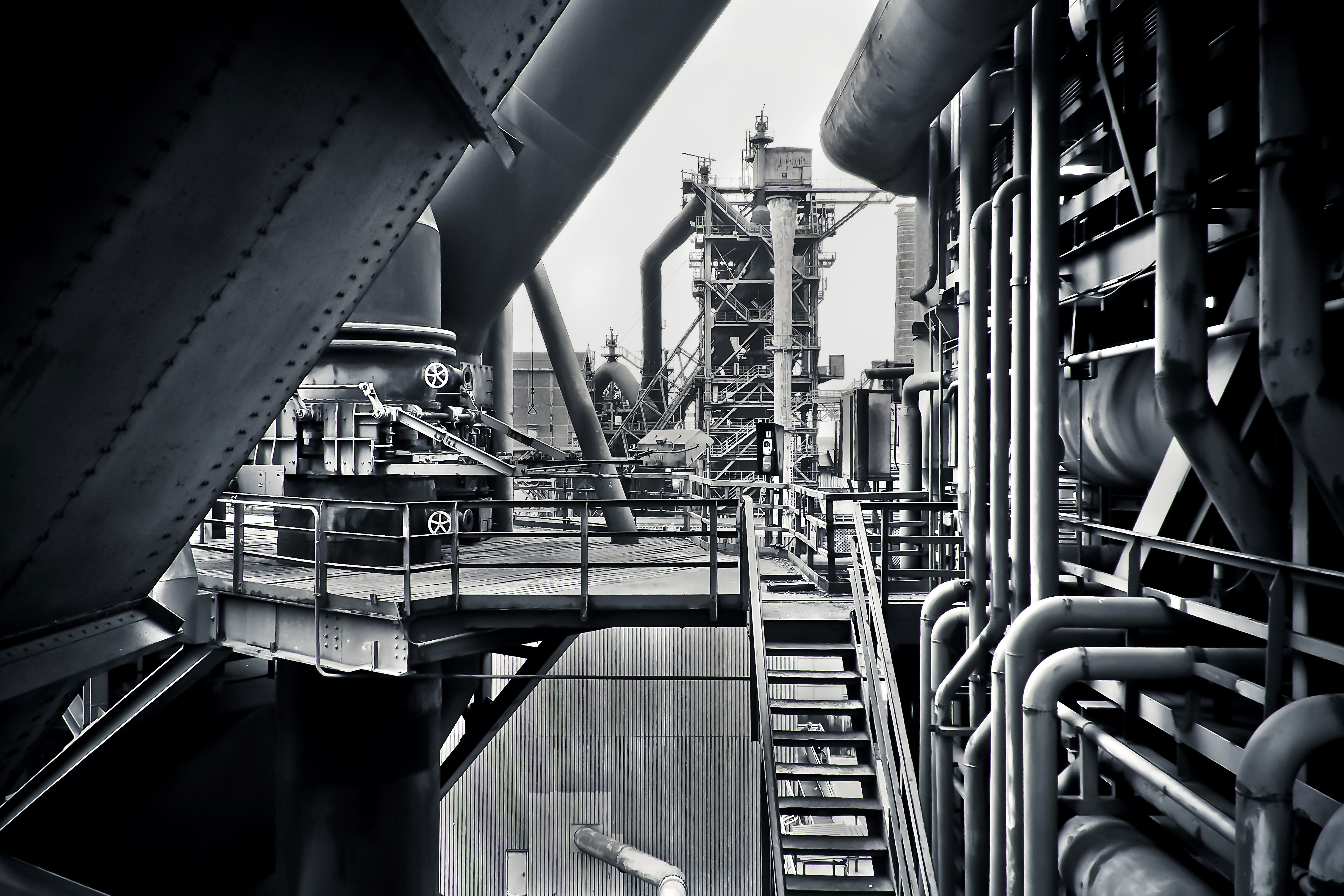 black-and-white-factory-industrial-plant-415945.jpg
